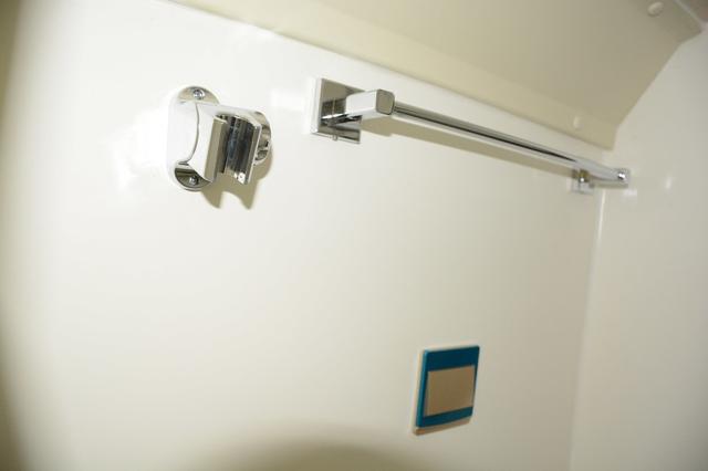 经典全顺底盘B型房车 蓝色主题色、后置上下铺