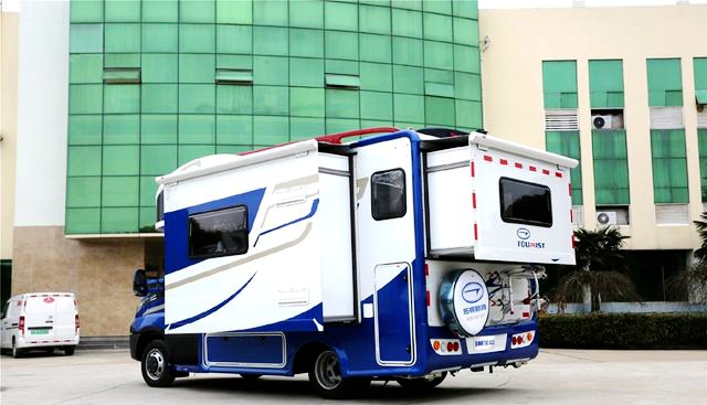 同样是双拓展房车，贵有贵的道理