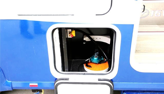 同样是双拓展房车，贵有贵的道理