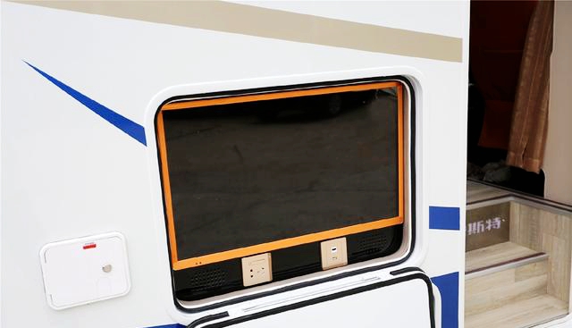 同样是双拓展房车，贵有贵的道理