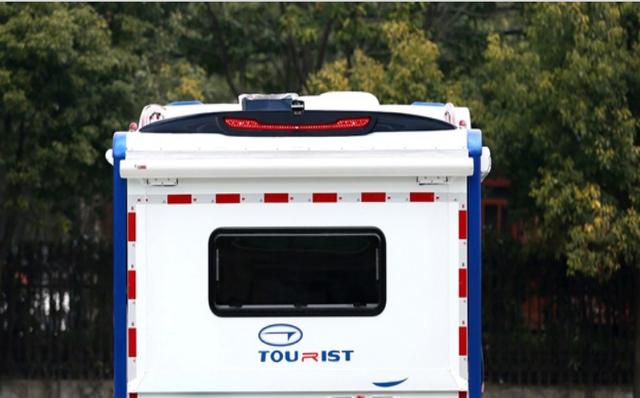 同样是双拓展房车，贵有贵的道理