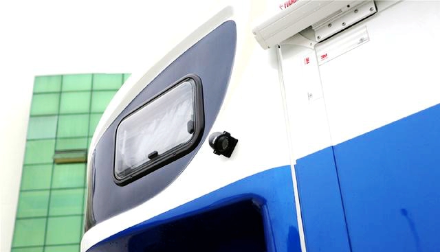 同样是双拓展房车，贵有贵的道理