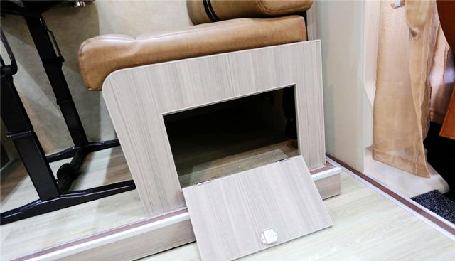 同样是双拓展房车，贵有贵的道理