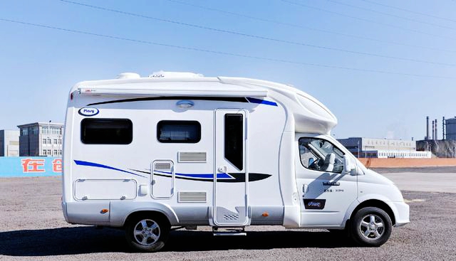 上汽大通房车 进口上装C型房车