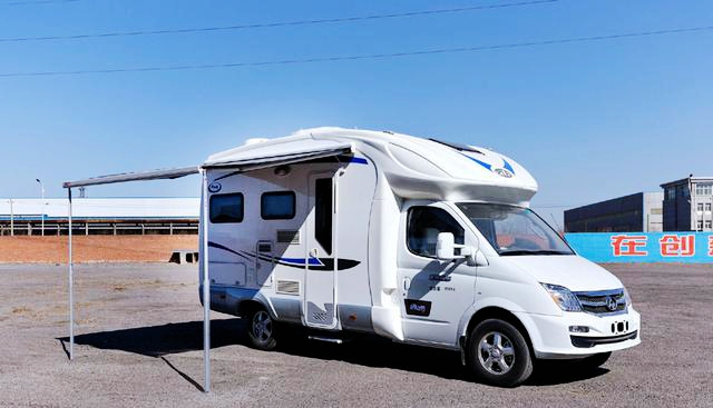 上汽大通房车 进口上装C型房车