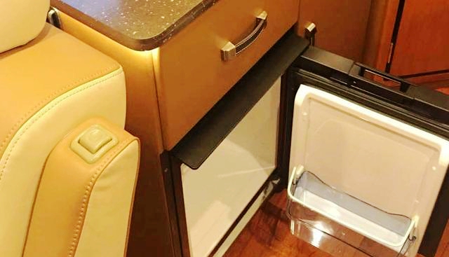 低调商务B型房车大通V80，适合长途自驾游！