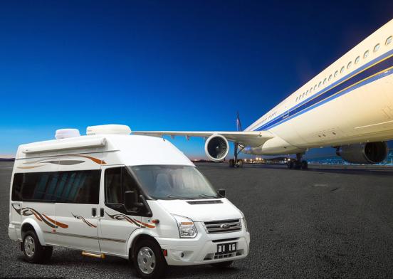 江铃新推出2018款PLUS全顺商旅房车