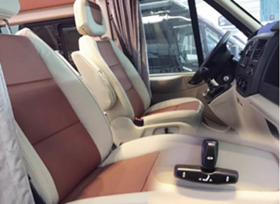 江铃新推出2018款PLUS全顺商旅房车