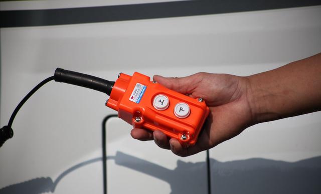 "限高" 不存在的！我可是升降顶，全时四驱房车