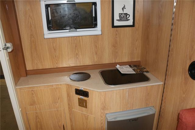 基于大通T60的皮卡硬顶旅居车，越野没说的