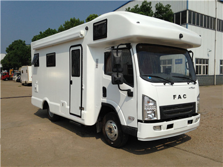 一汽凌河C型房车