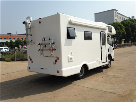 一汽凌河C型房车