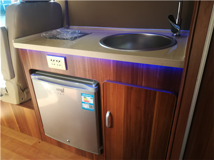 一汽凌河C型房车