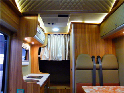 一汽凌河C型房车