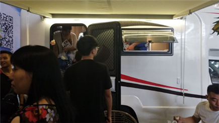 江铃骐铃T7皮卡房车