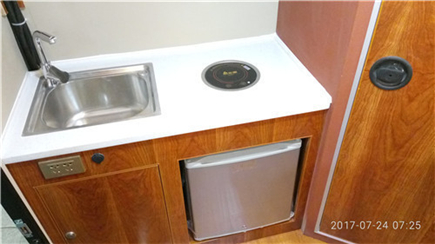 江铃骐铃T7皮卡房车