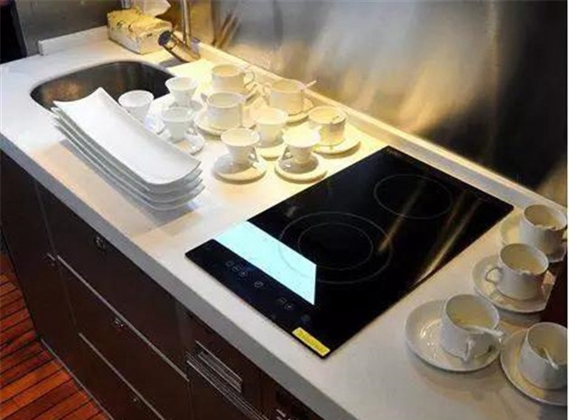 呵呵!羡慕开房车旅行，那是你没有倒过垃圾