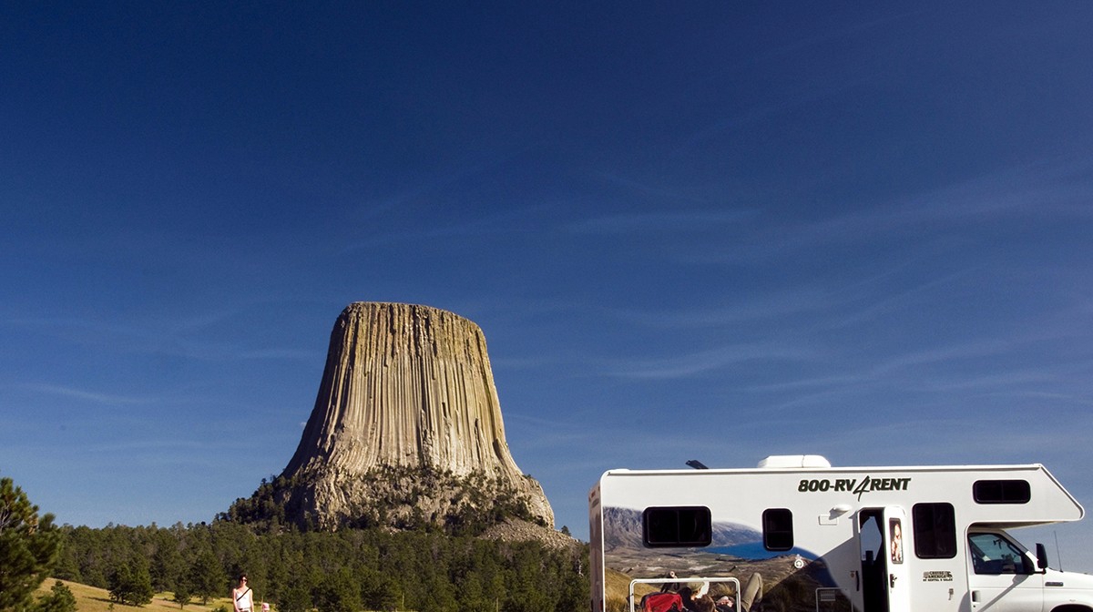 开房车去欧洲自驾游要小心 车内吸烟可能分分钟被罚款