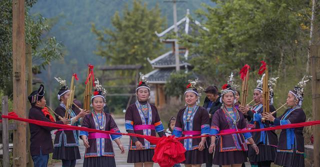 理想的旅行方式 开着房车去体验侗族人家的生活