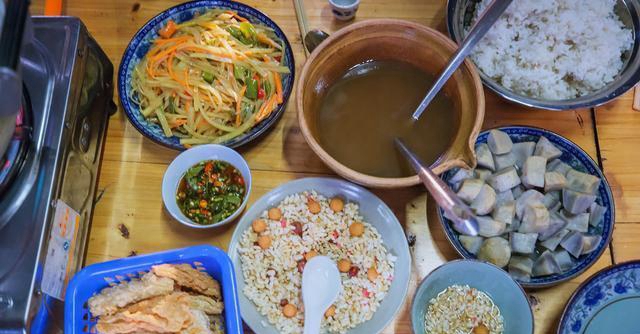 理想的旅行方式 开着房车去体验侗族人家的生活