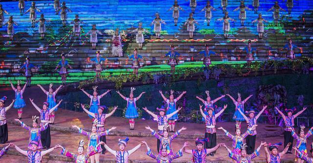 理想的旅行方式 开着房车去体验侗族人家的生活