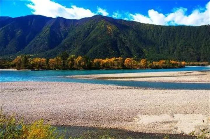 房车野外露营,露营位置选择7大要素