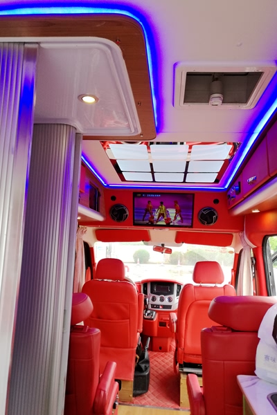 坐火车，坐飞机，你OUT了，有房车更安逸