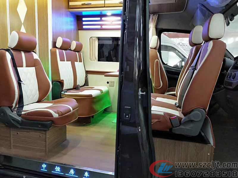 房车天窗的作用不可小瞧哦！