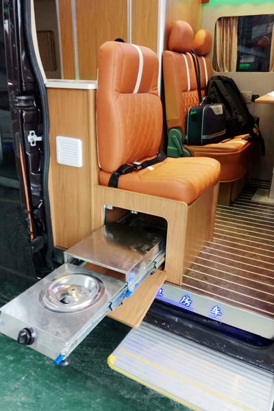 快乐周末东风御风房车带你追逐秋风