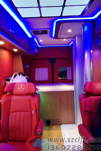 房车就是那个麻雀虽小五脏俱全的存在