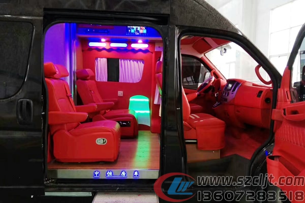 房车就是那个麻雀虽小五脏俱全的存在