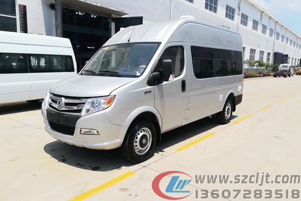 羡煞旁人!退休老夫妻的房车生活