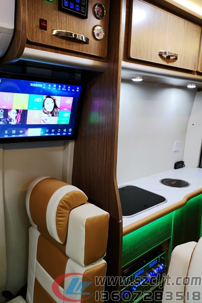 羡煞旁人!退休老夫妻的房车生活