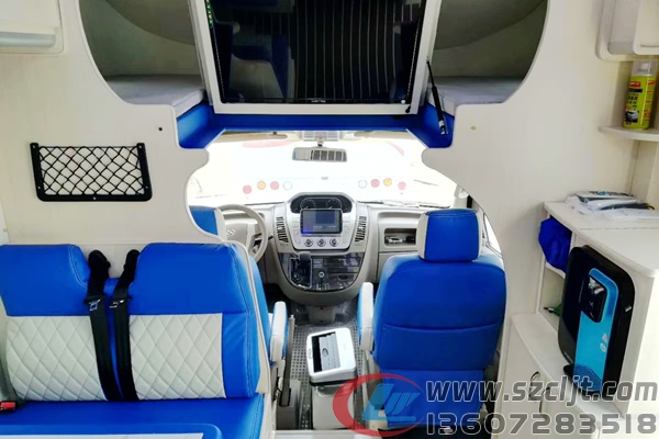 孝顺小伙子爆改房车，带着乡下父母游遍半个中国