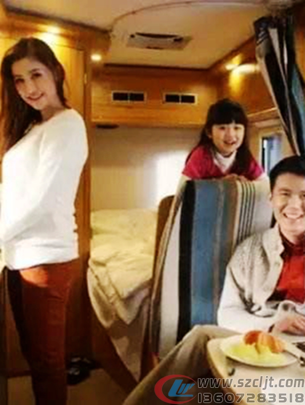 开着房车，带着的姑娘，开启环游之旅