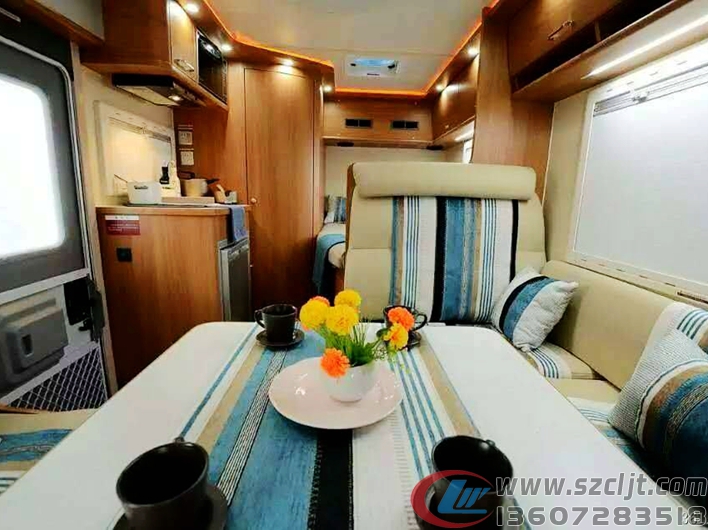 你不知道的秘密，C型房车驾驶室顶部另有乾坤