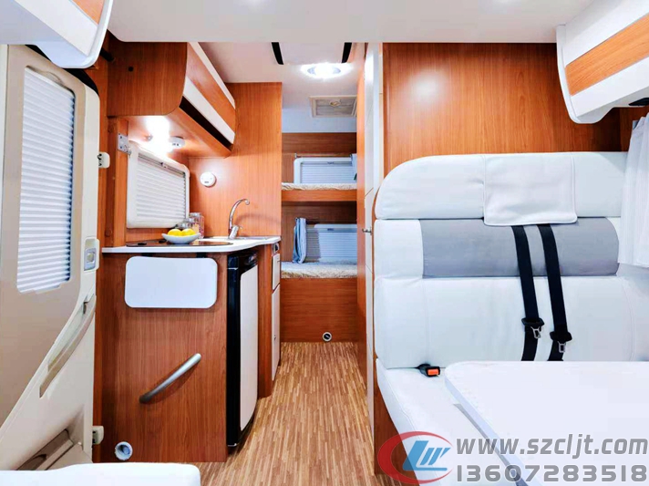 你不知道的秘密，C型房车驾驶室顶部另有乾坤